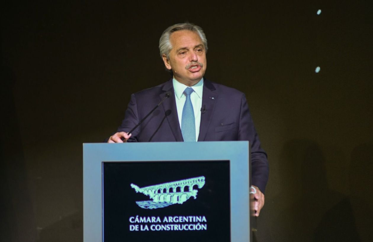 Alberto Fernández en la Cámara de la Construcción Alberto Fernandez Cámara de la Construcción