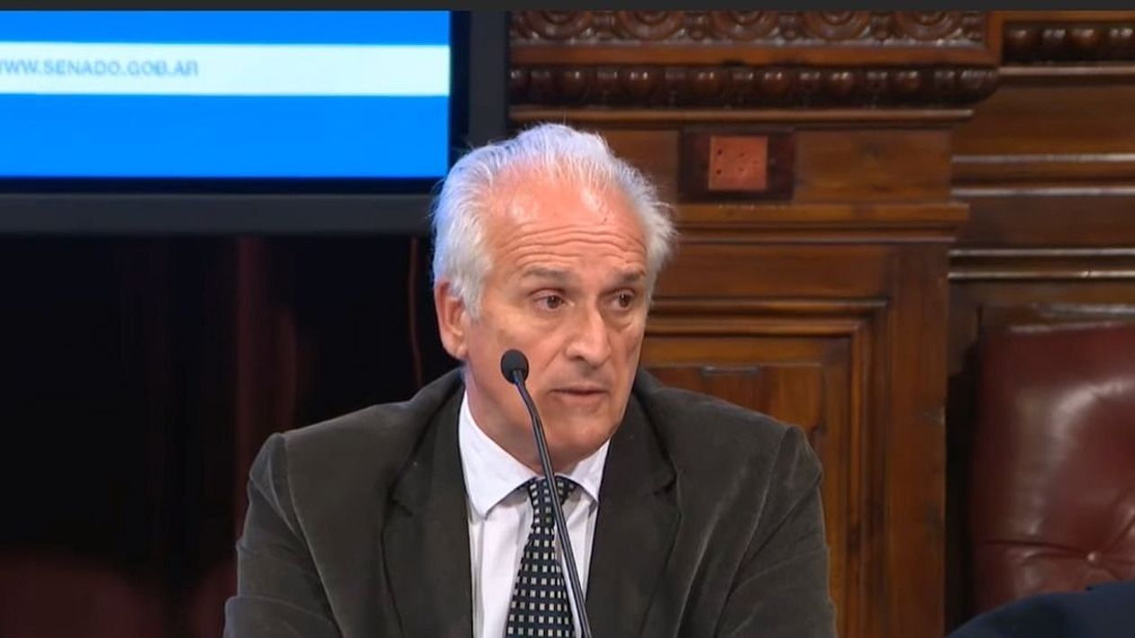 Carlos Cruz UIF Carlos Cruz