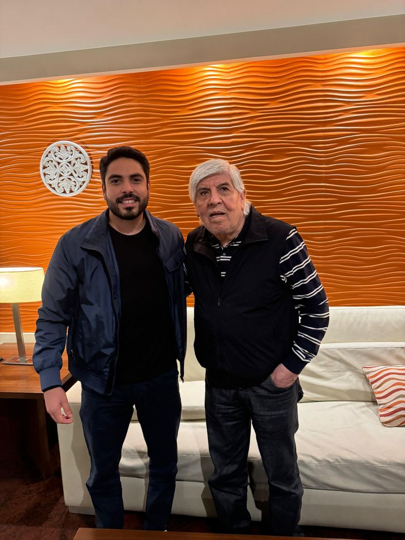 Hugo y su hijo menor Huguito Moyano
