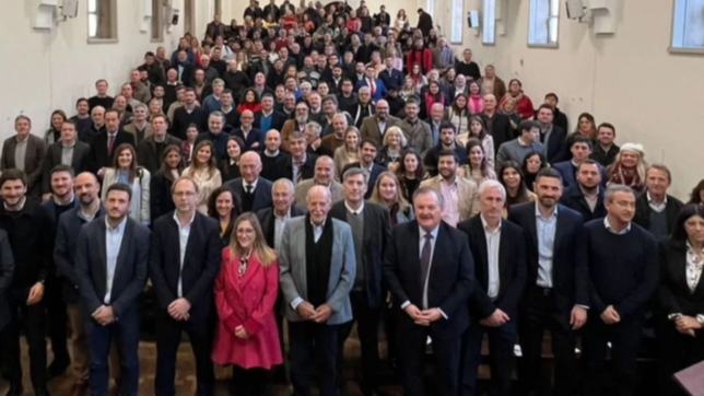 la oposicion, unida, pone condiciones a perotti por la deuda con la nacion