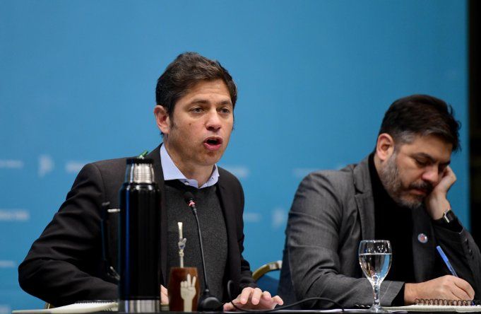 Axel Kicillof y Carlos Bianco, en conferencia en la Casa de Gobierno.