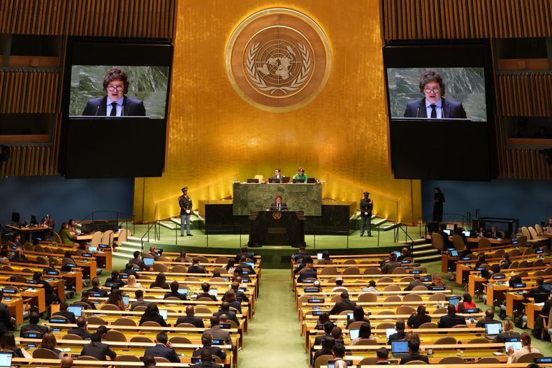 Javier Milei, el líder (anti)global de una Argentina aislada del mundo