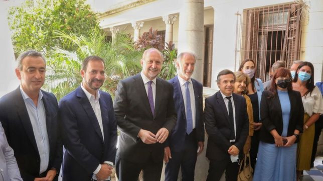 perotti primerea a los demas gobernadores con un cronograma de la hidrovia