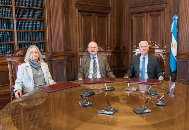 La Suprema Corte mantiene el diálogo institucional con Axel Kicillof.