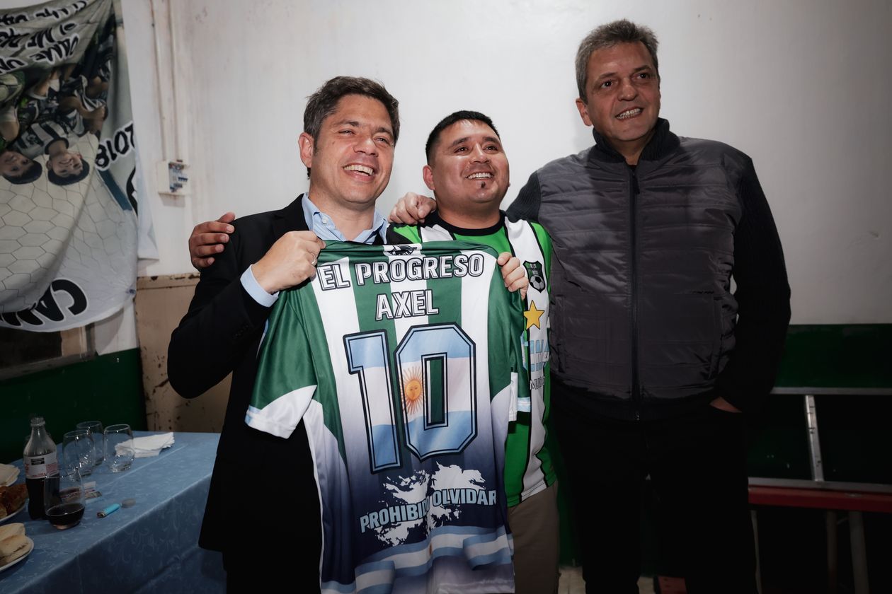 Devolución de favores: Axel Kicillof presente en el cierre de campaña de Tigre