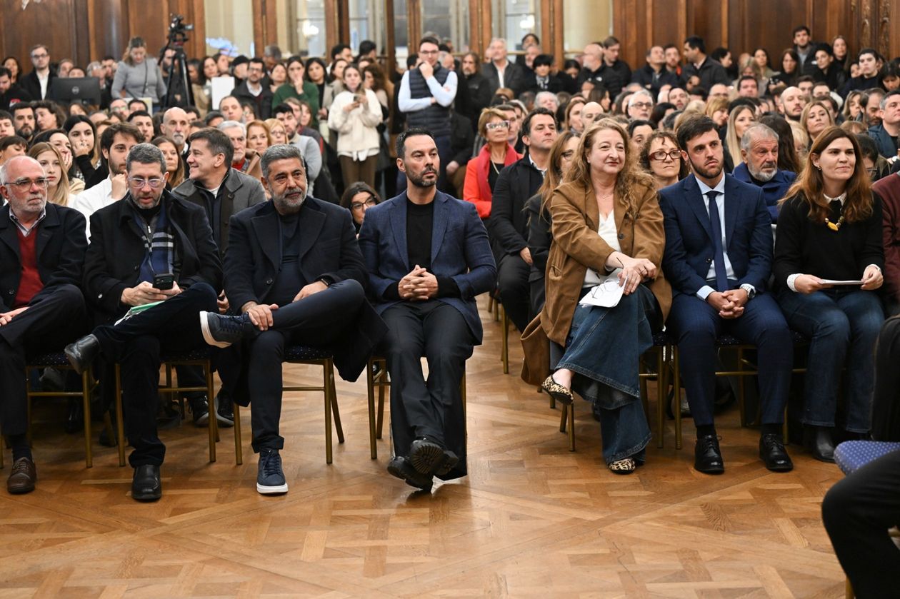 La audiencia por la renovación de autoridades de la Legislatura porteña reunió a Daniel Angelici, Victor Santa María, Juan Manuel Olmos, Pilar Ramírez y Mariano Recalde, entre otros.