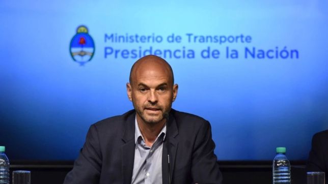 tarifazo: el gobierno lleva el boleto de colectivo a $18 y el del subte a $21