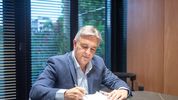 Lapicera: El diseño del gabiente de Llaryora mantiene expectantes a los referentes del nuevo partido cordobés.&nbsp;