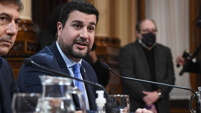 la campora sacude al pj santafesino y sube al ring con la oposicion
