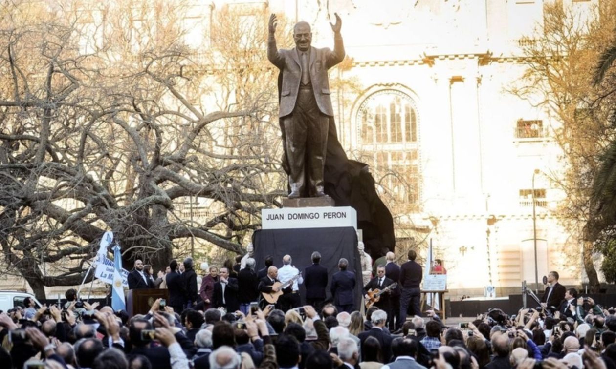 Menem Alfonsin Crisis Recesión Macri Menem Alfonsin Crisis Recesión Macri