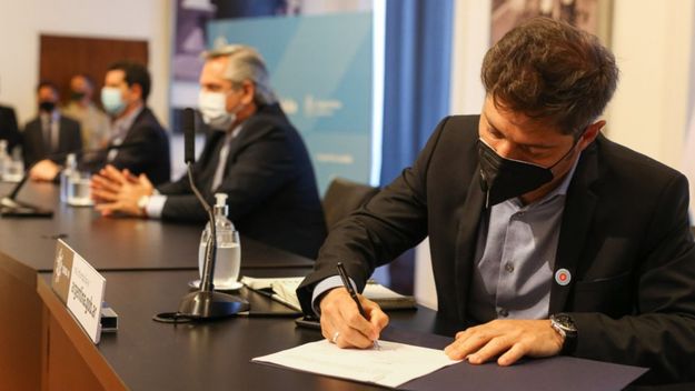 Kicillof modera el aumento de IIBB a los bancos para no chocar con la oposición