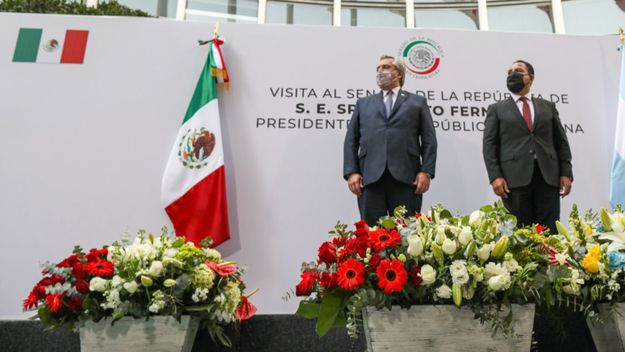¡Viva México, cabrones!