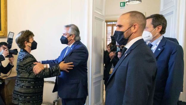 El futuro ya llegó: las ventajas y los riesgos de acordar con el FMI