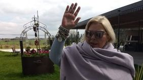 Las tres alarmas que sacaron a una Carrió conciliadora de su retiro en la chacra
