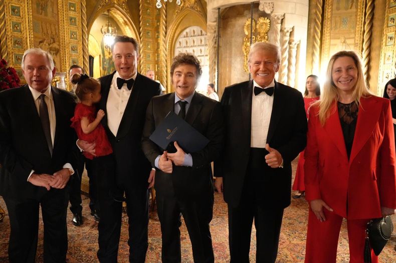 Javier Milei, en el fuego cruzado entre Elon Musk y Donald Trump.
