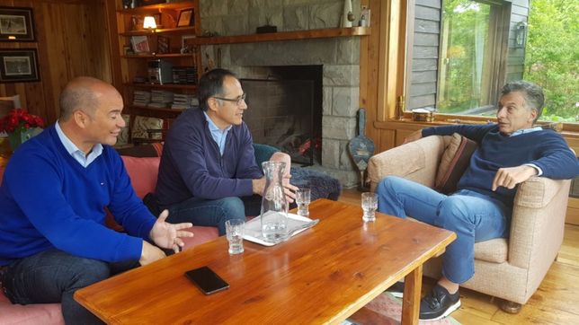 macri clausuro la interna de rio negro y abono su doble juego en neuquen