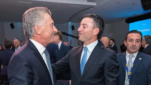 Mauricio Macri y Rodrigo de Loredo participaron de la cena anual de la Fundación Libertad y analizaron una encuesta