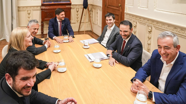 Los gobernadores dialoguistas se reunieron el miércoles en Rosario.