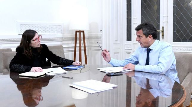 diputados guarda la lapicera a la espera de los discursos de fernandez y cfk