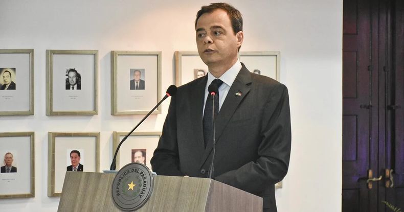 Héctor Lostri. Héctor Lostri.