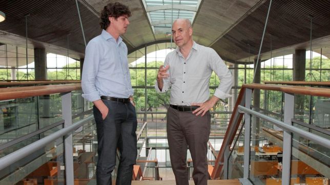 larreta y lousteau firman la paz y se reparten la defensoria portena