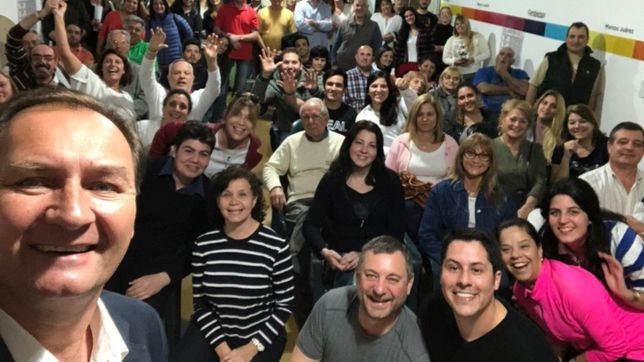 en plena crisis, cambiemos salio airoso de un primer mini test electoral