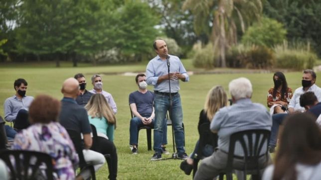 mano derecha de larreta banca a corral en santa fe