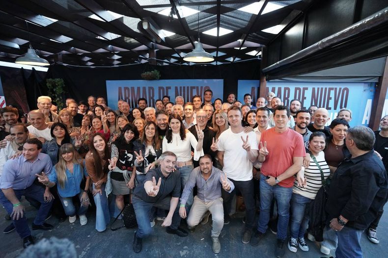Máximo Kirchner en La Plata - Atenas