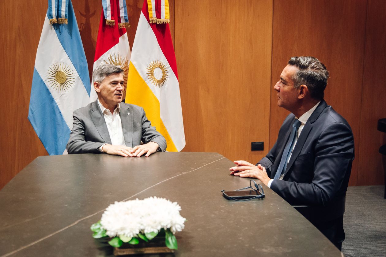 Daniel Passerini y Miguel Siciliano: primera reunión y una foto para bajar la espuma de la interna
