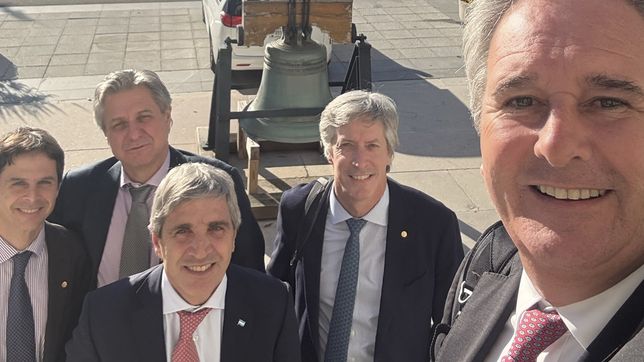 Toto Caputo y su equipo tiene unos días de respiro con el dólar contenido, gracias a las gestiones de Estados Unidos. 