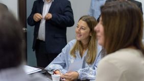 Quién es la precandidata massista que milita el corte de boleta
