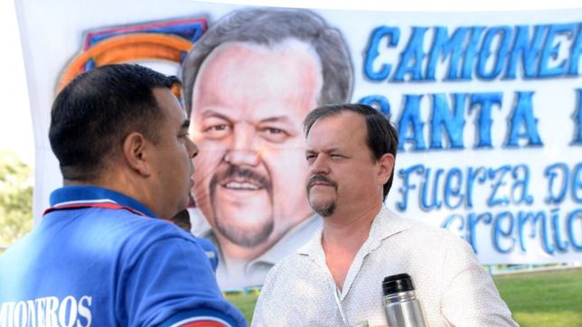 el camionero que corto el cordon con los moyano desde el interior