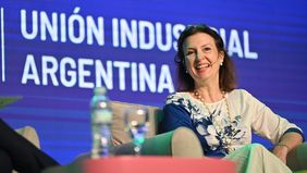 Con el faltazo de Milei, el Círculo Rojo industrial le prende velas a Mondino
