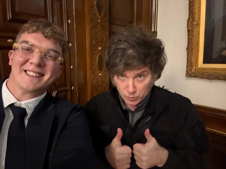 Javier Milei con Hayden Davis, cocreador de $LIBRA. La oposición avanzará en la investigación legislativa. 