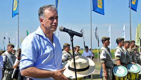Tras el reclamo de Rogelio Frigerio, el presidente uruguayo Yamandú Orsi se abre al diálogo por la instalación de una planta de hidrógeno verde en Paysandú.&nbsp;