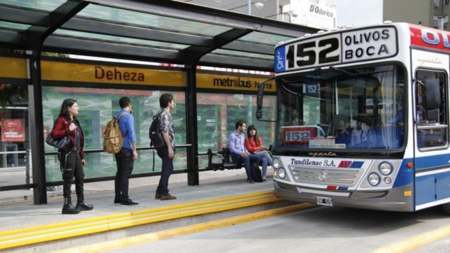 de vacaciones, la oposicion hace silencio sobre tarifazo en transporte