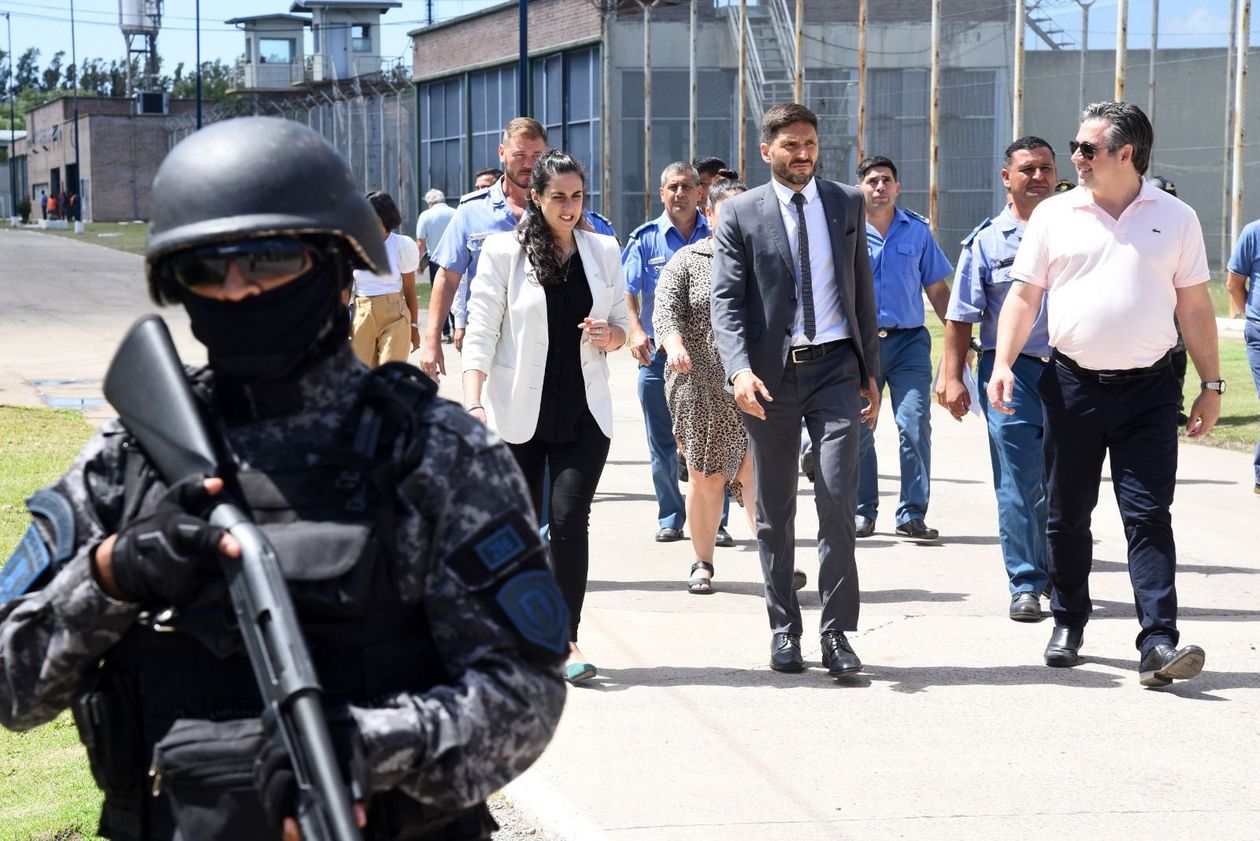 Foco en seguridad. Pullaro recorrió los pabellones de presos de alto perfil en la&nbsp;Unidad Penitenciaria N°11 de Piñero.&nbsp;