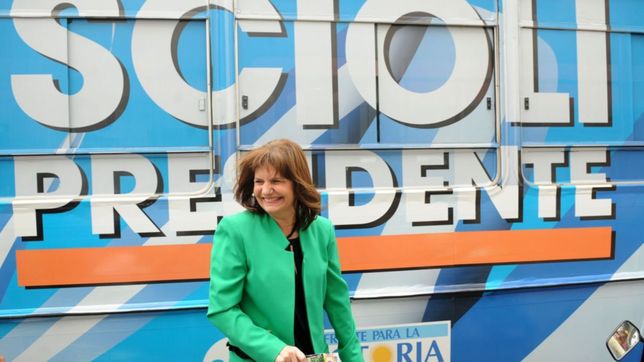 fuera de foco: bullrich con el micro de scioli