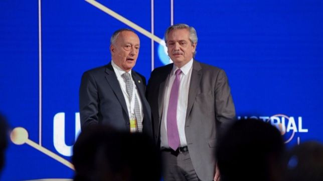 en el dia de la industria, fernandez anuncia medidas para reactivar la produccion