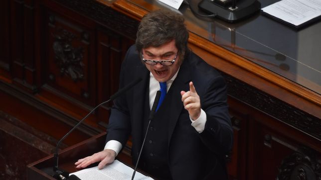 Javier Milei, con el dedo acusador: una noche de furia planificada.