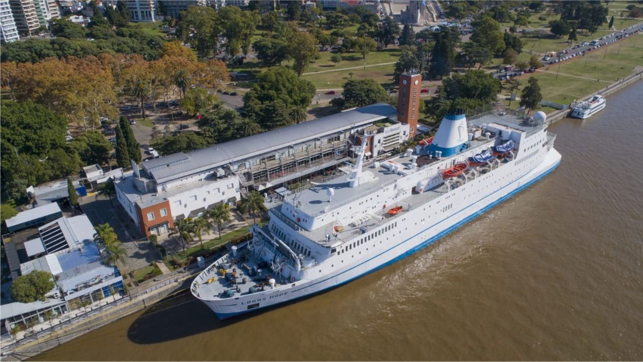 Privatización de la hidrovía: Javier Milei logra apoyo de la principal asociación de cruceros