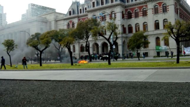 550 despidos y maxima tension en el ministerio de etchevehere