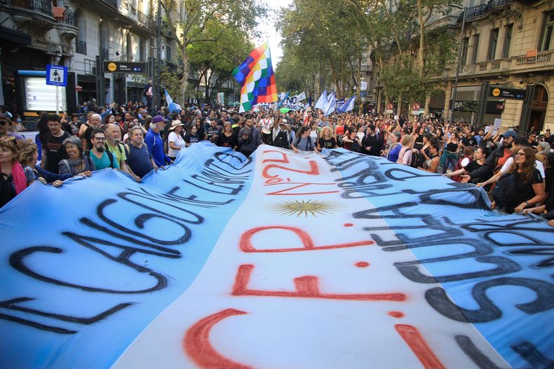 El ajuste a las universidades tocó el nervio sensible de la clase media.&nbsp;