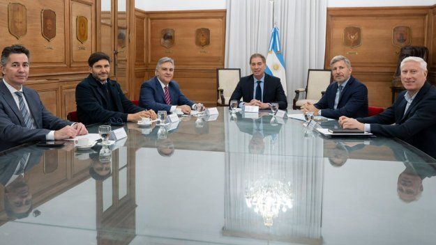 Diego Santilli recibió a los gobernadores de la región centro.&nbsp;