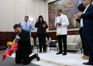 Nicolás Maduro recibe la bendición de pastores evangélicos