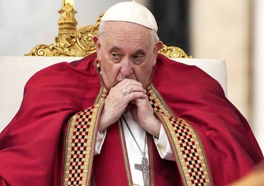 Quién gobierna la Iglesia ante la internación del papa Francisco