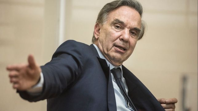 pichetto salio al cruce de carrio: macri no fue?