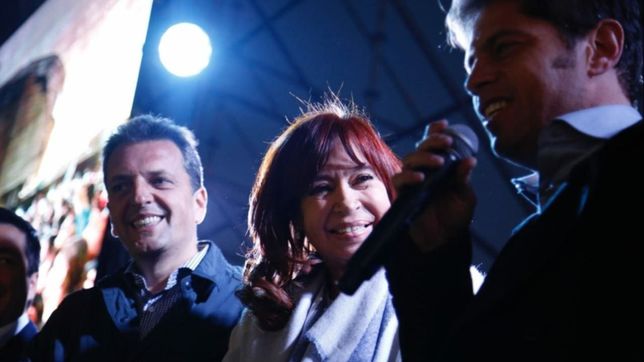 cfk, con massa: ?cuando nos peleamos nos devoran los de afuera?