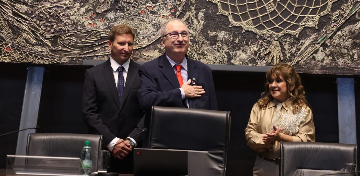 El gobernador Hugo Passalacqua anunció la suspensión de la aduana paralela en la apertura de sesiones en Misiones.