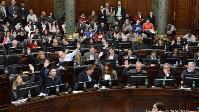 buscan paliar el ?tarifazo? en clubes de barrio de la ciudad